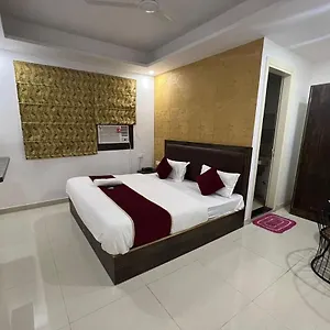 New Punjab Luxury **** New Delhi